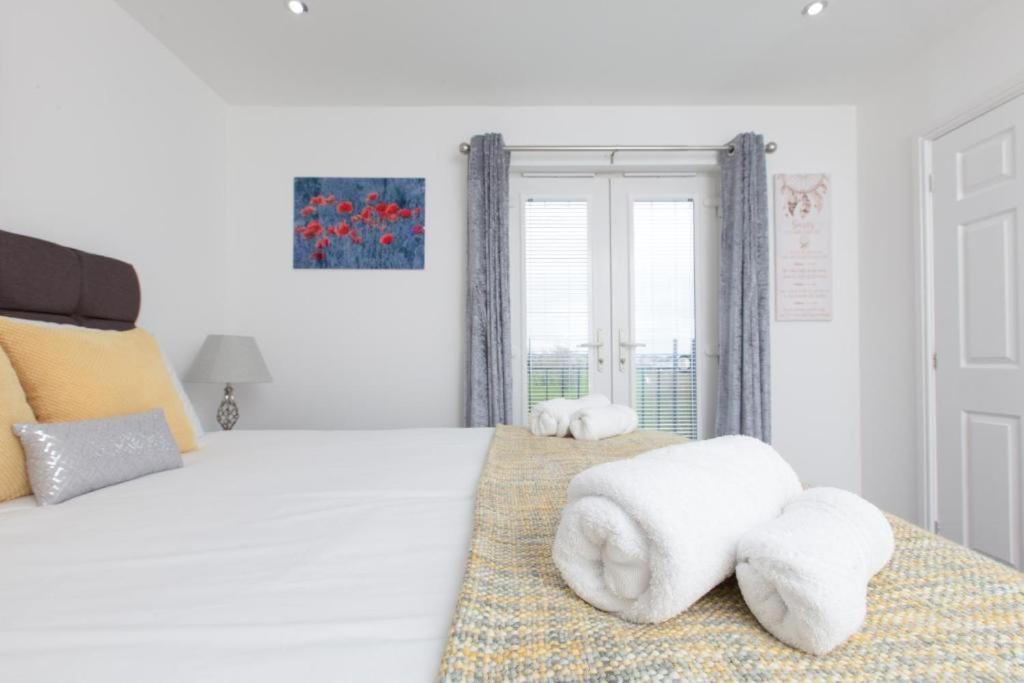 Ferienwohnung Super Prime Park View Duloch By Tba Dunfermline Exterior foto