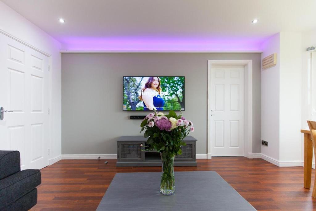Ferienwohnung Super Prime Park View Duloch By Tba Dunfermline Exterior foto